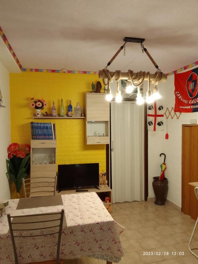 Al Mare, Al Sole, Si', Ma Nella Casa Del Minatore 부게루 외부 사진