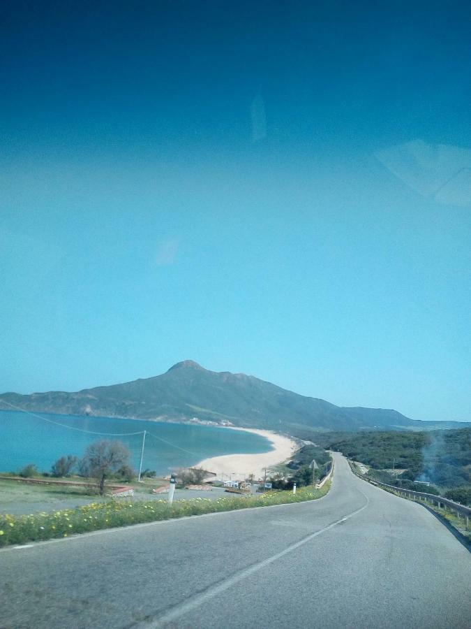Al Mare, Al Sole, Si', Ma Nella Casa Del Minatore 부게루 외부 사진