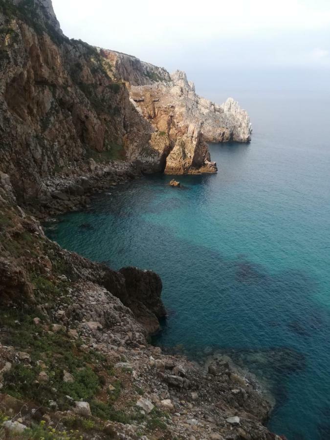 Al Mare, Al Sole, Si', Ma Nella Casa Del Minatore 부게루 외부 사진